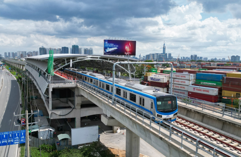 TP.HCM: Thông toàn tuyến metro số 1